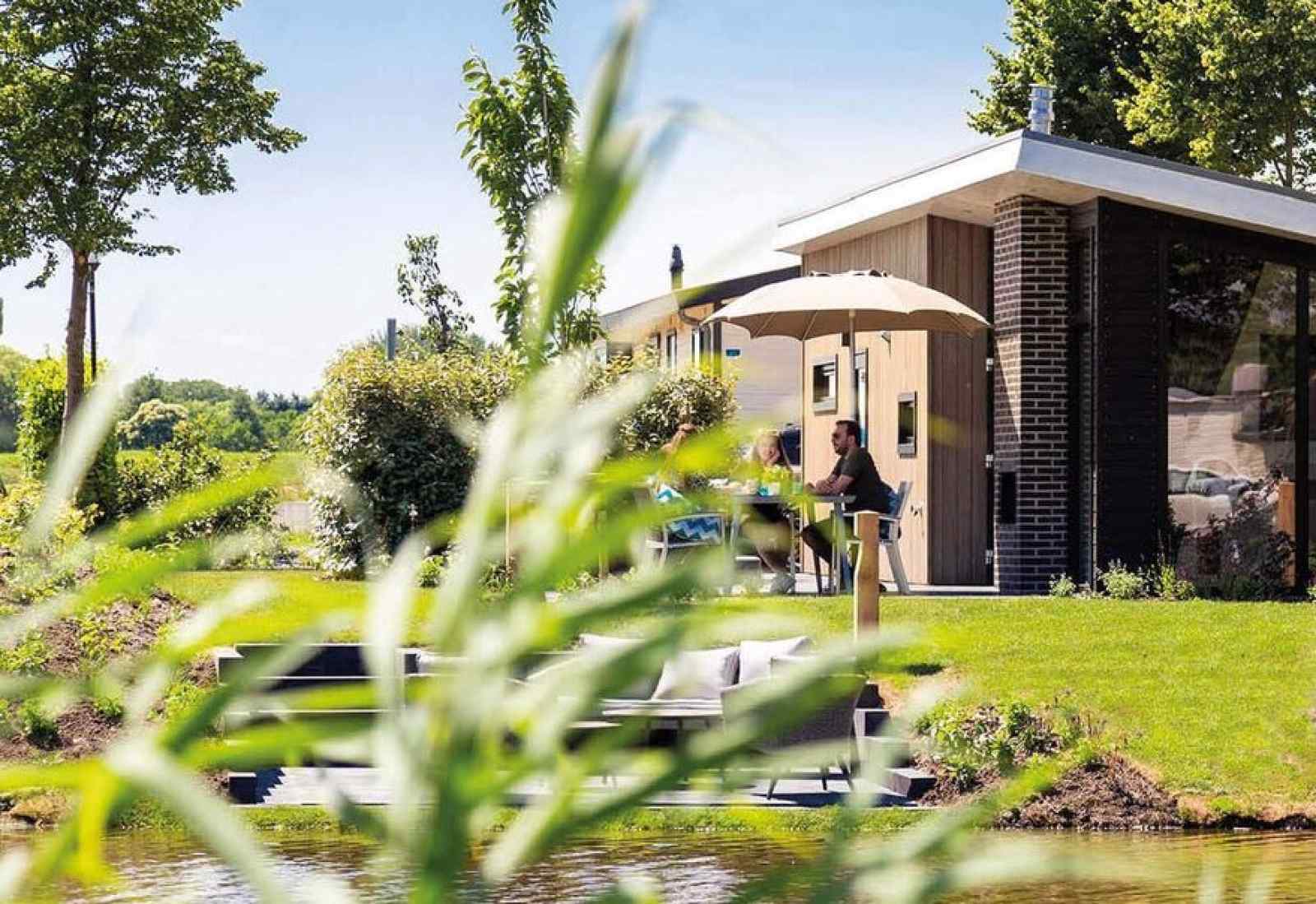 4 persoons chalet op een vakantiepark in Berkhout