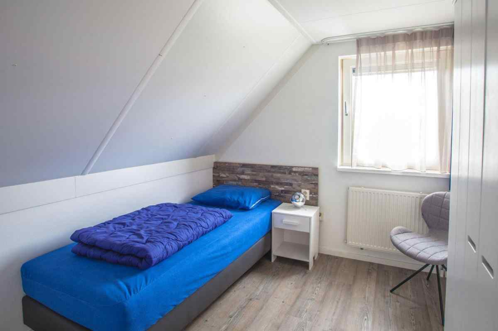luxe-4-persoons-vakantiehuis-aan-het-water-in-medemblik-nabij-het-ijsselmeer