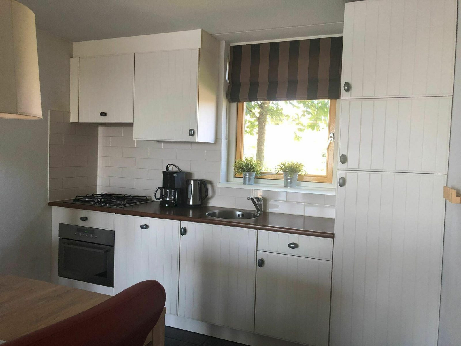 heerlijk-6-persoons-vakantiehuis-aan-het-water-in-medemblik-aan-het-ijsselmeer