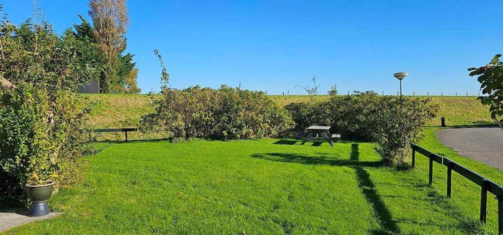 sfeervol-zes-persoonshuis-in-warmenhuizen