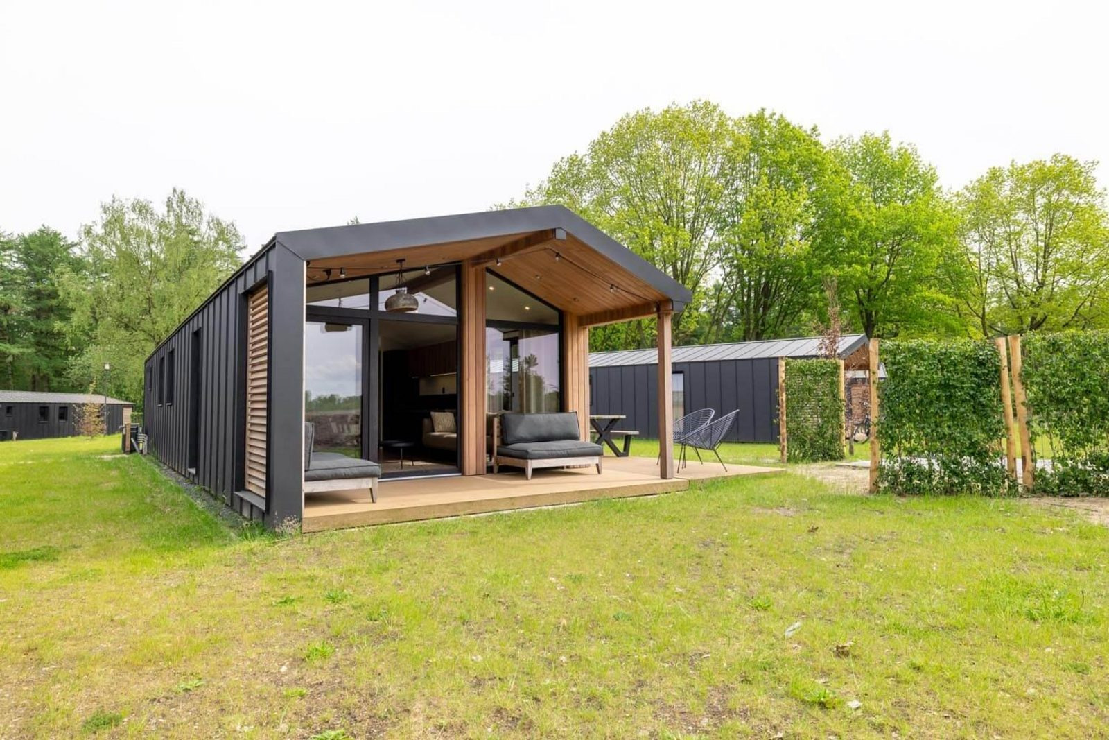 prachtige-4-persoons-lodge-met-hottub-in-wilsum-nabij-de-grens-duitsland-nederland