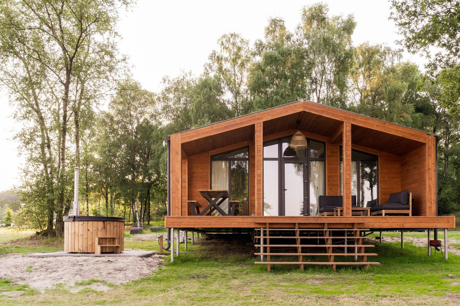 Lodge voor 5 personen met hottub op vakantiepark Wilsumer Berge