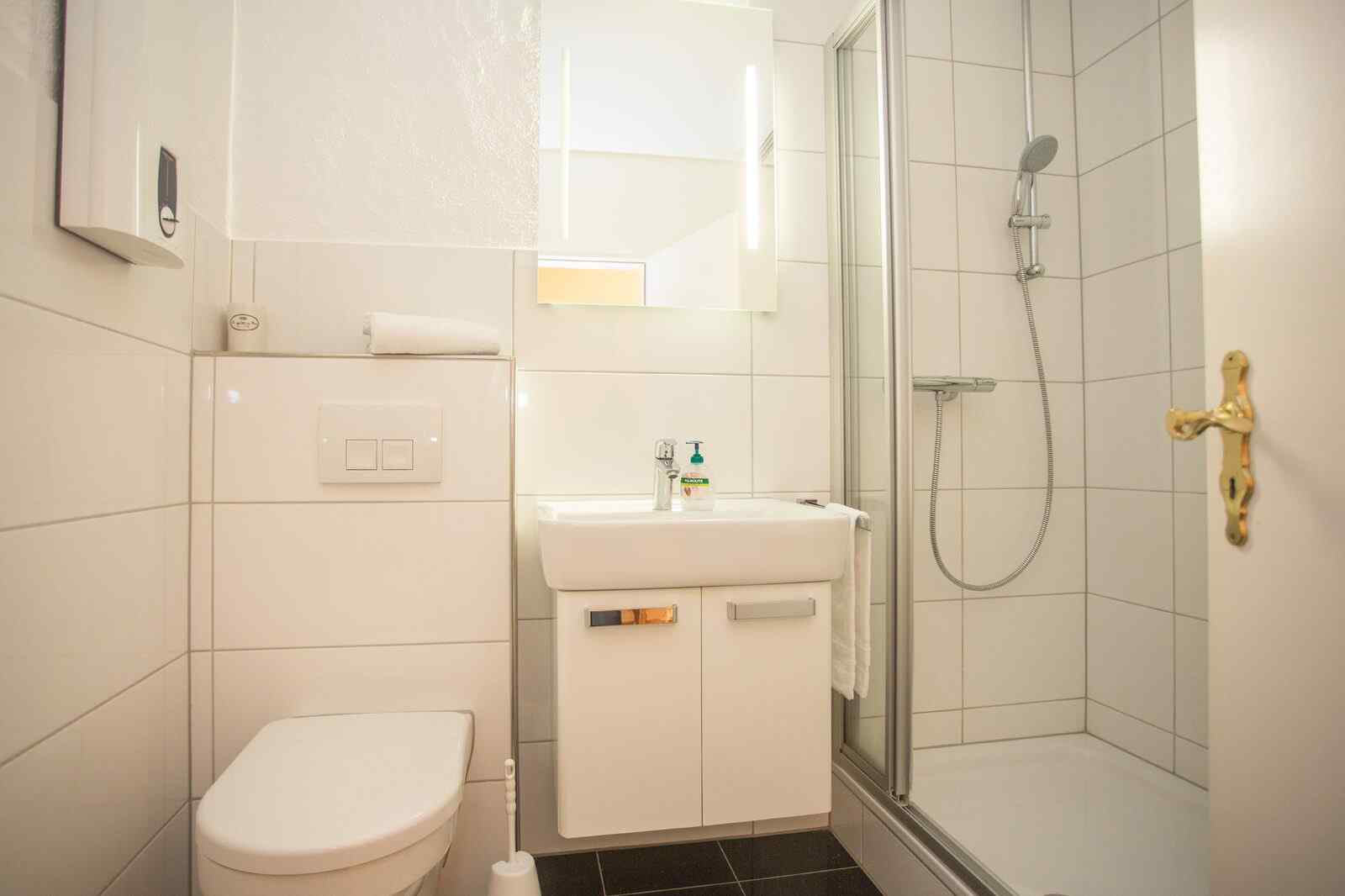 NW045
