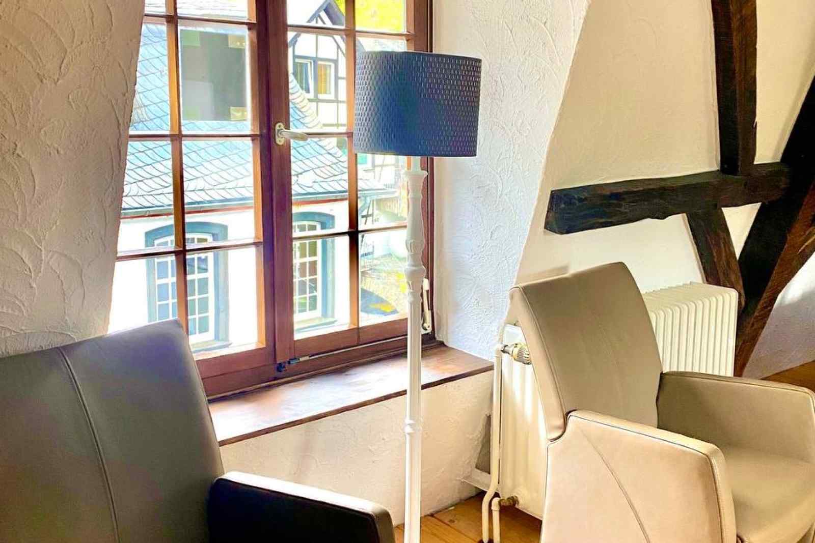 8-persoons-appartement-op-de-bovenste-verdieping-van-een-herenhuis-in-monschau