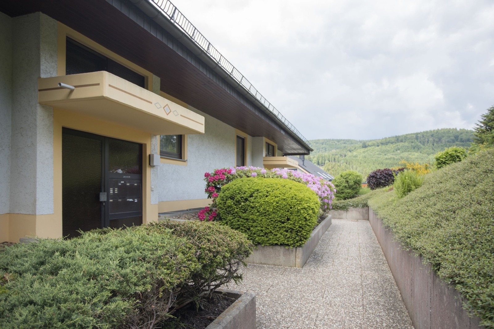 Comfortabel 4-persoons appartement met balkon en bergzicht in Niedersfeld.