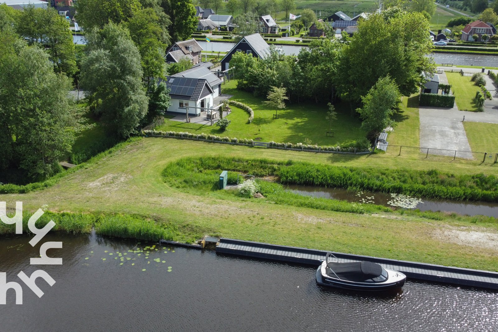 exclusief-vier-persoons-vakantiehuis-op-toplocatie-in-giethoorn