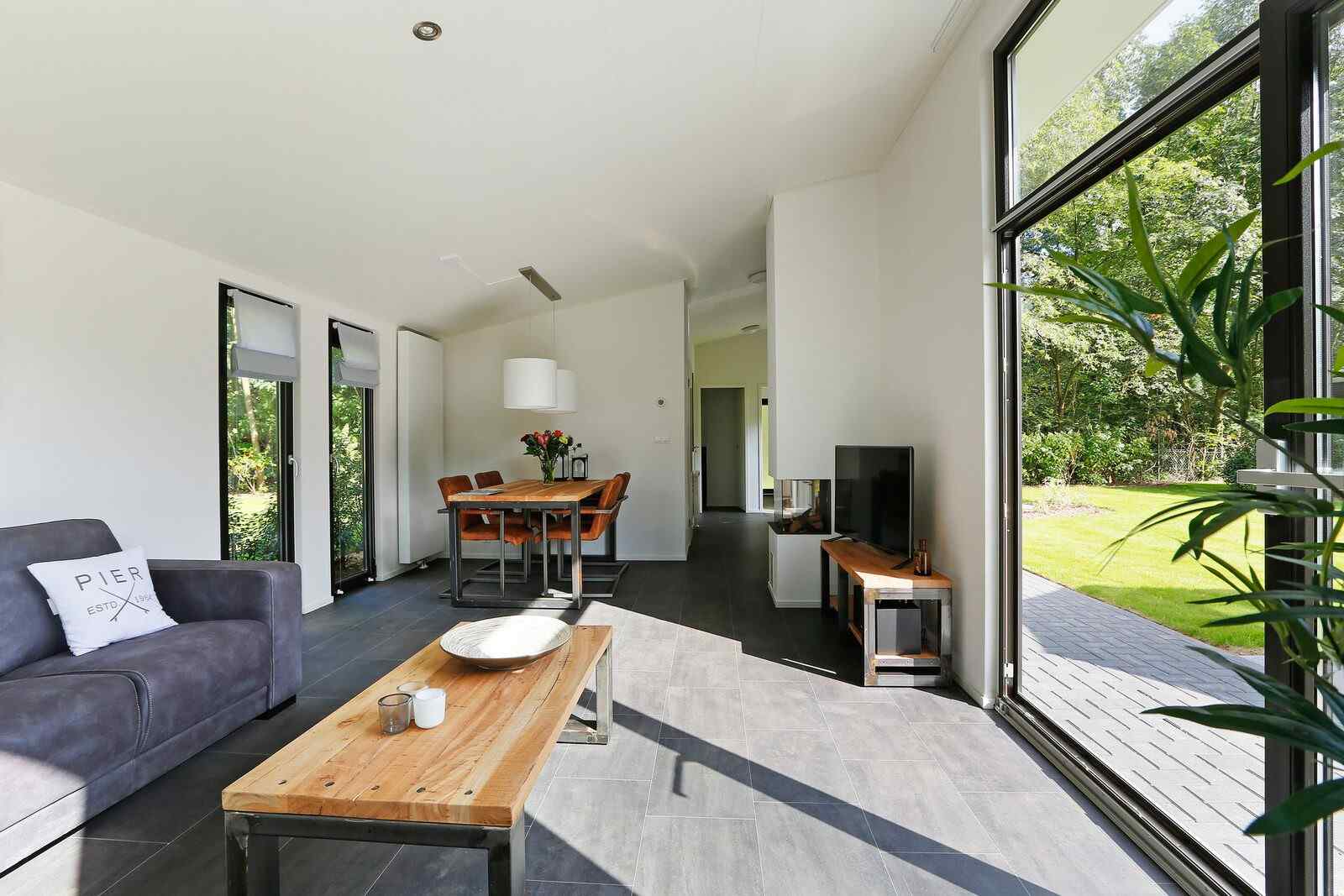 mooie-4-persoons-lodge-met-prive-sauna-op-een-vakantiepark-nabij-enter-salland