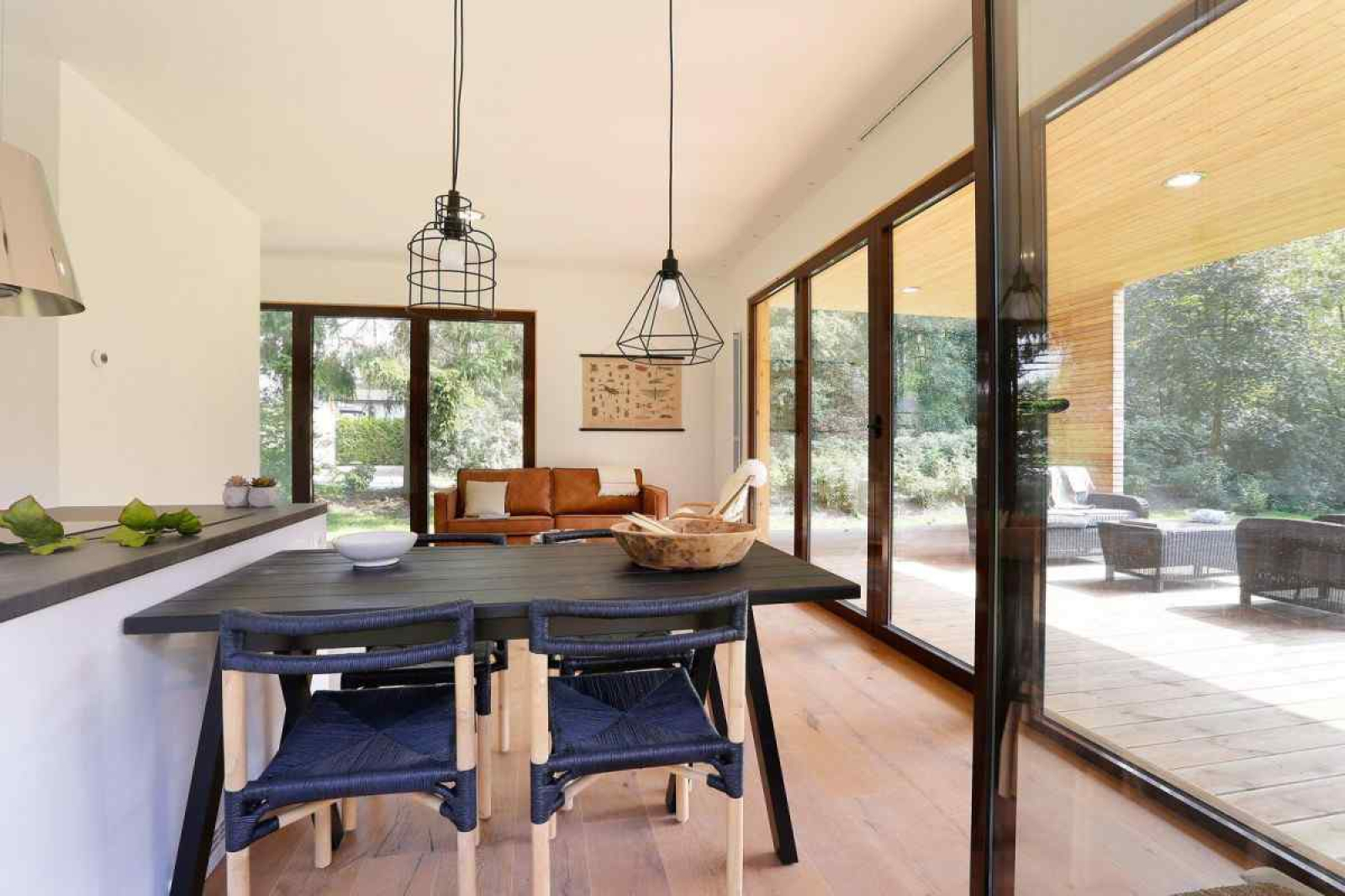 knusse-4-persoons-lodge-met-veranda-op-een-vakantiepark-nabij-enter