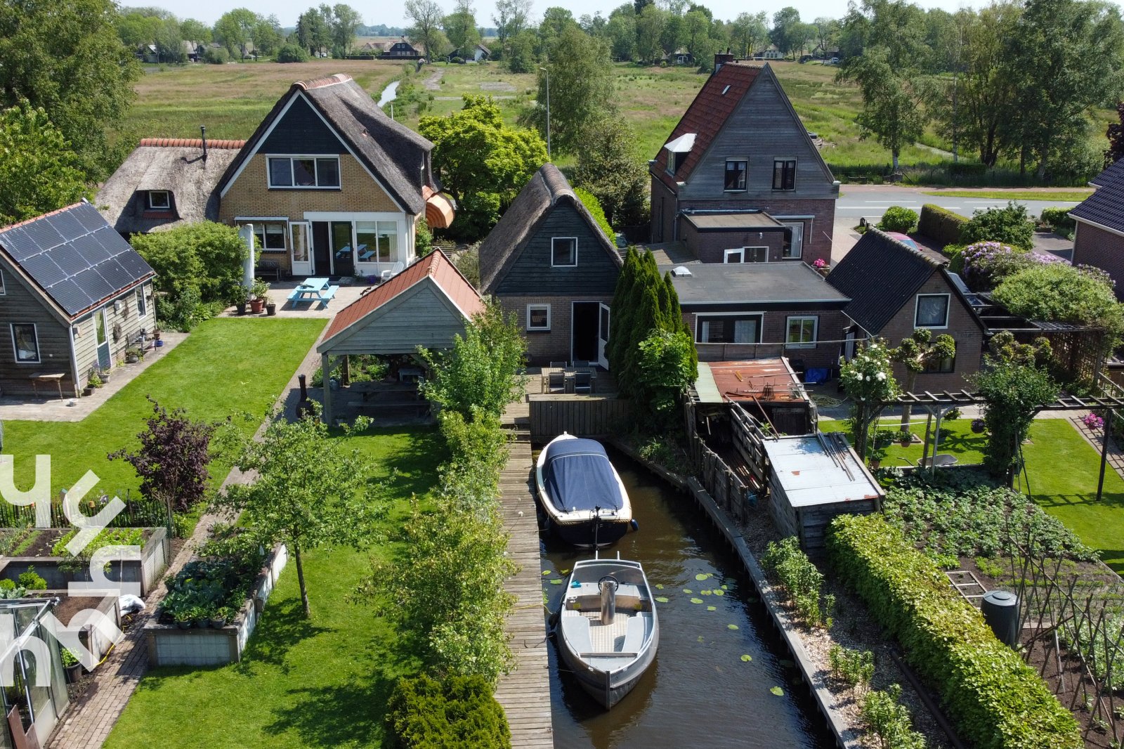 supermooi-gelegen-4-persoons-vakantiehuisje-in-giethoorn