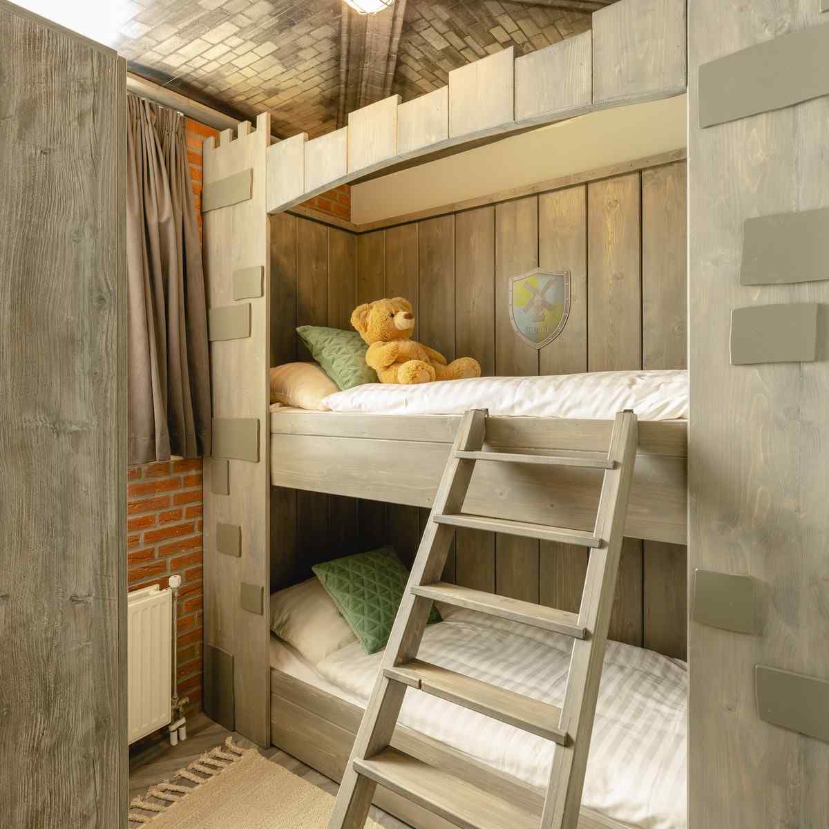 prachtige-5-persoons-kinder-babybungalow-met-prive-sauna