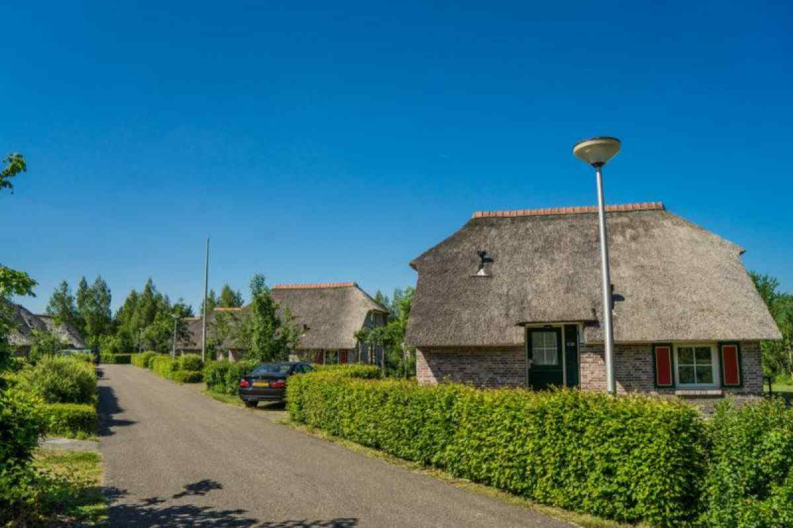 vrijstaande-zespersoons-vakantieboerderij-op-een-vakantiepark-in-den-ham