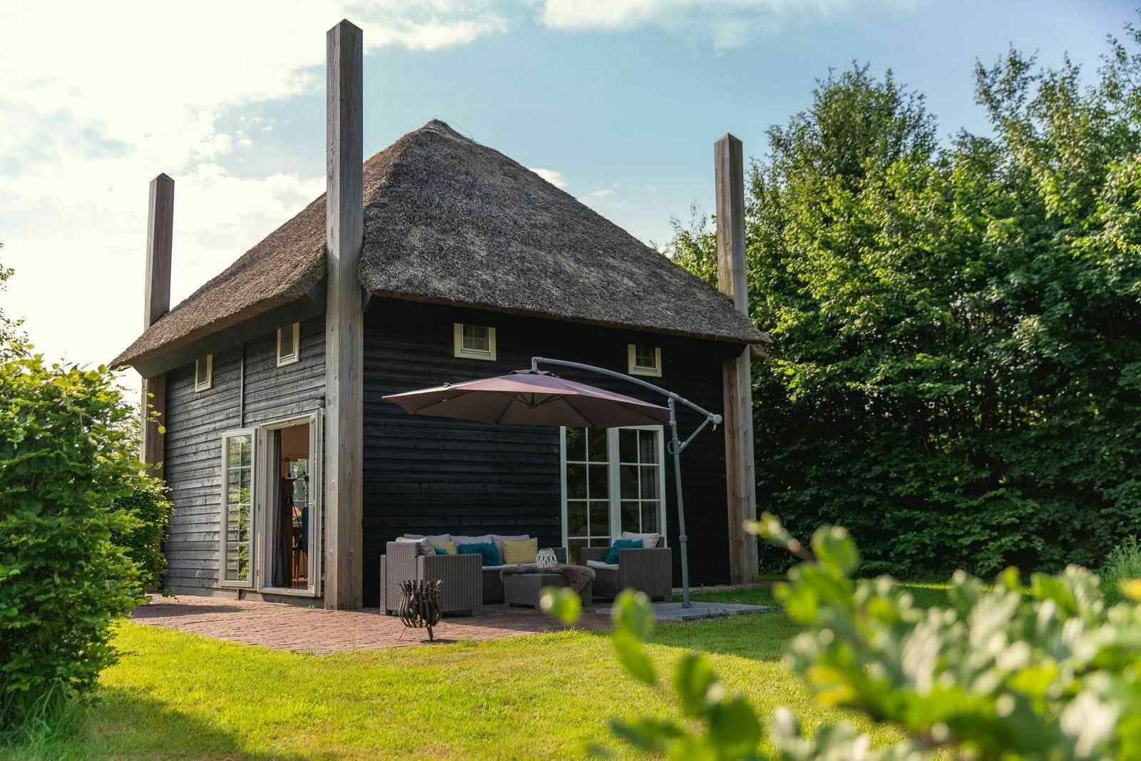 Vakantiehuis met Sauna en Hottub op Vakantiepark Mölke