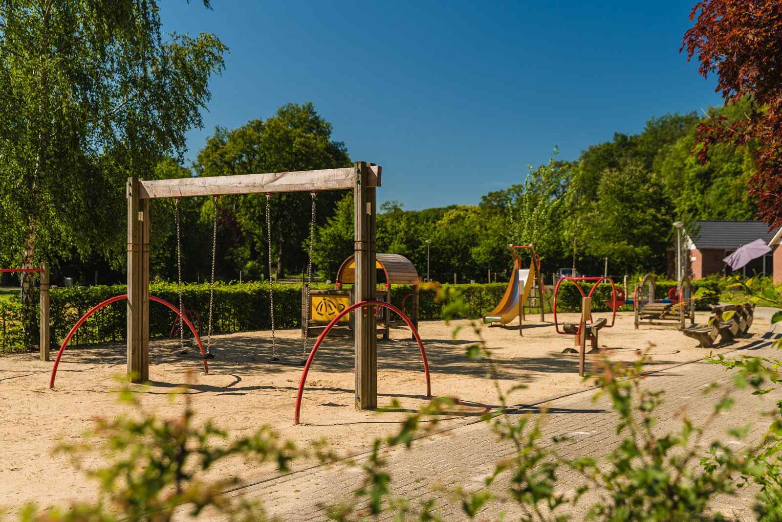 prachtige-6-persoons-kinderbungalow-op-vakantiepark-molke