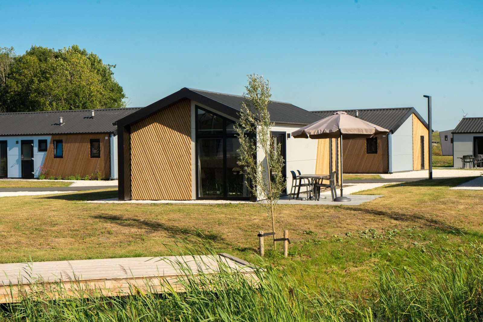 vrijstaand-4-persoons-chalet-bij-het-water-op-park-de-ijssel-eilanden