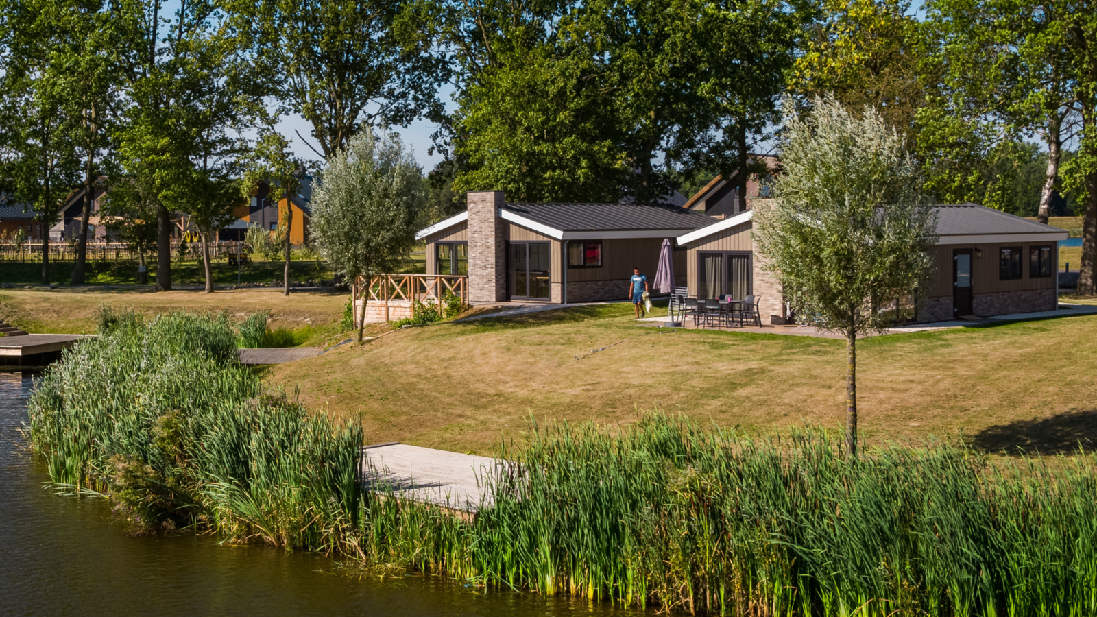 een-6-persoons-chalet-met-stijl-tussen-overijssel-en-flevoland