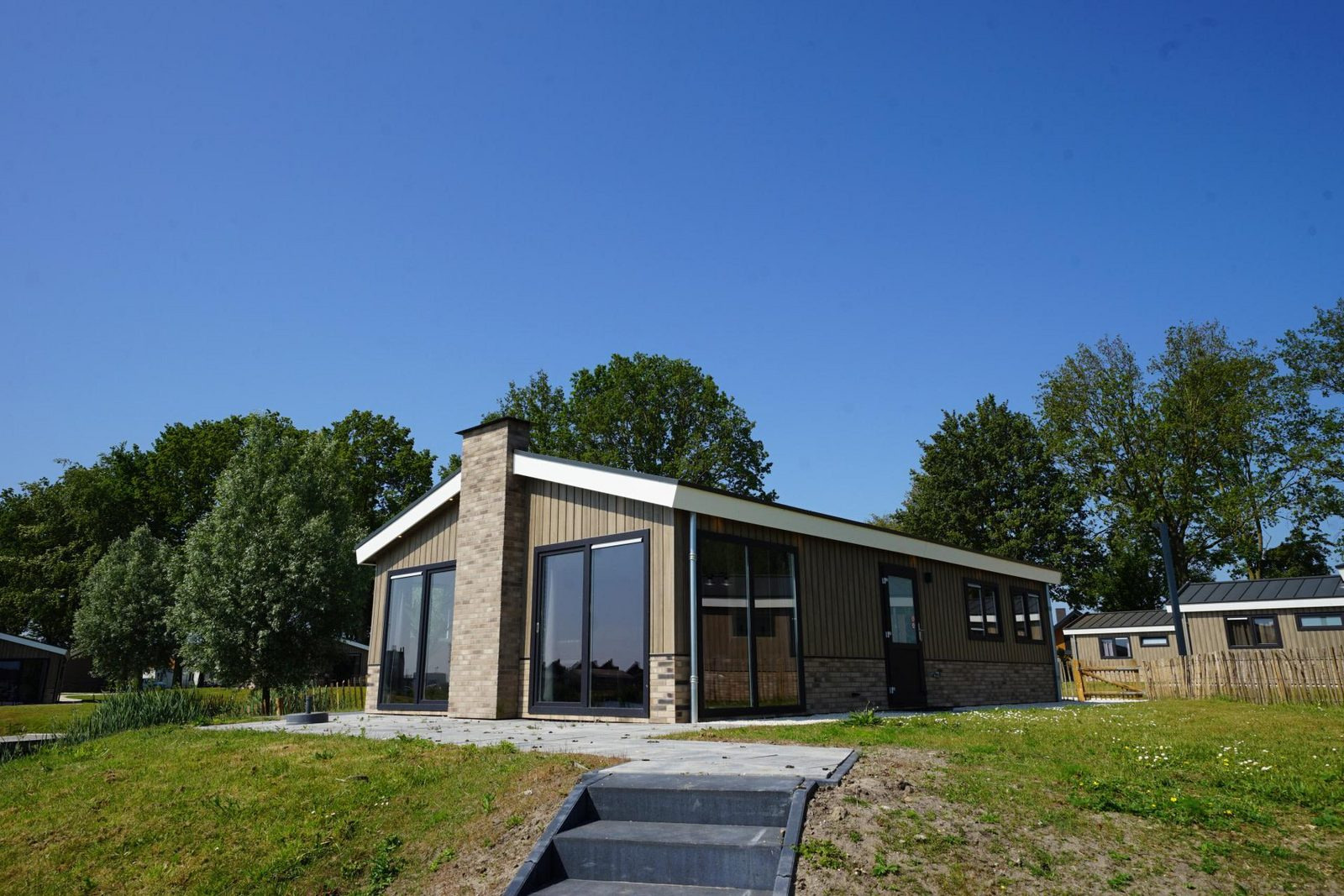 een-6-persoons-chalet-met-stijl-tussen-overijssel-en-flevoland