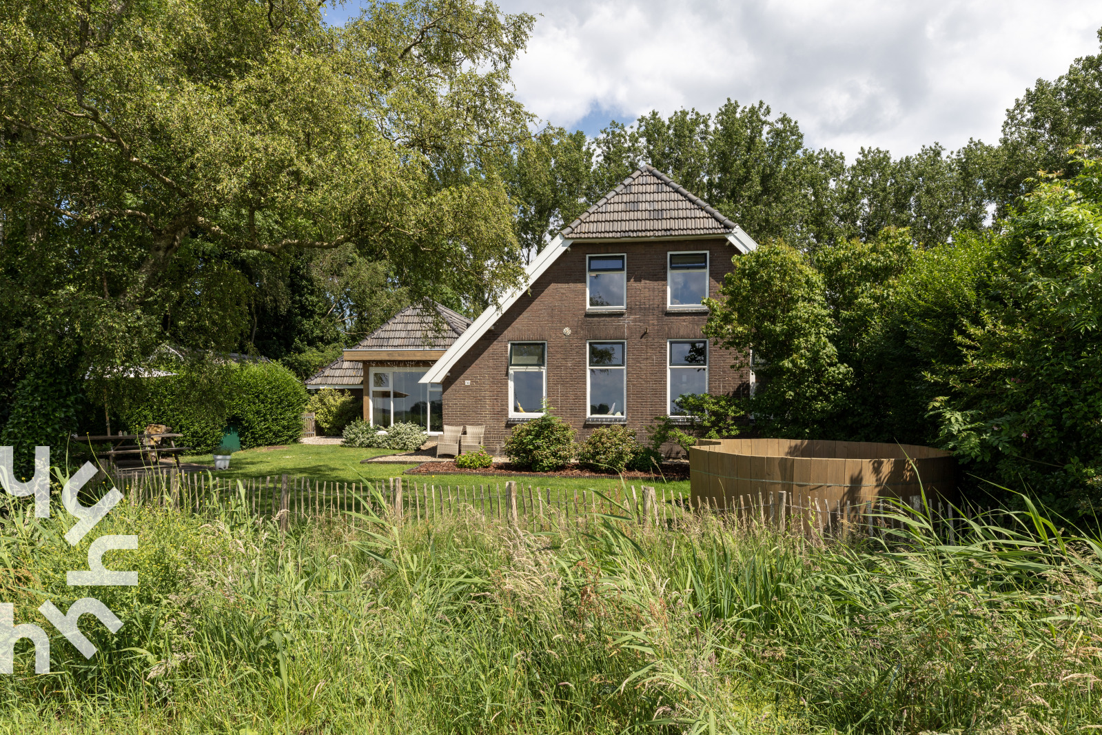 Sfeervol 7 persoons vakantiehuis met hottub tussen de weilanden in Zwolle