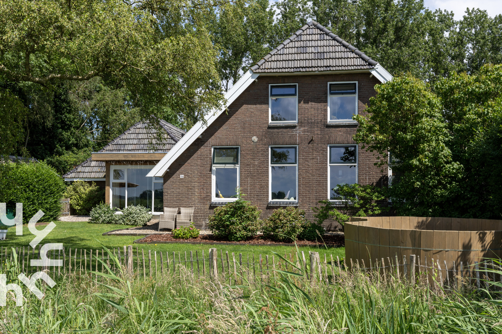 Sfeervolle groepsaccommodatie voor 10 personen met hott