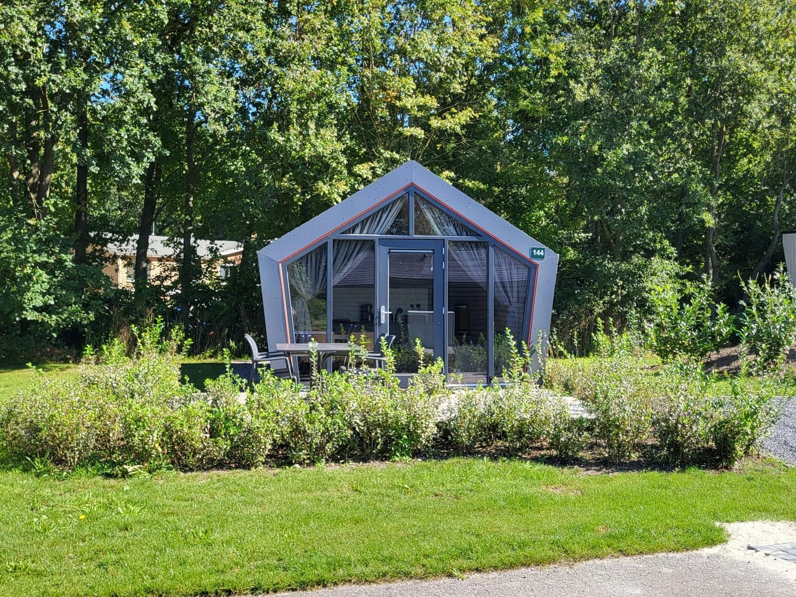 gezellig-4-persoons-tiny-house-in-ijhorst-nabij-de-weerribben