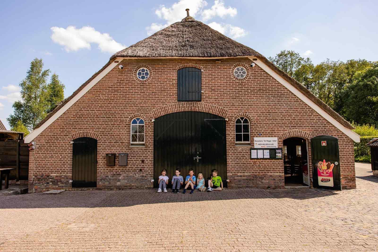 gezellig-boerderij-appartement-voor-4-personen-op-een-camping-in-het-landelijke-den-ham