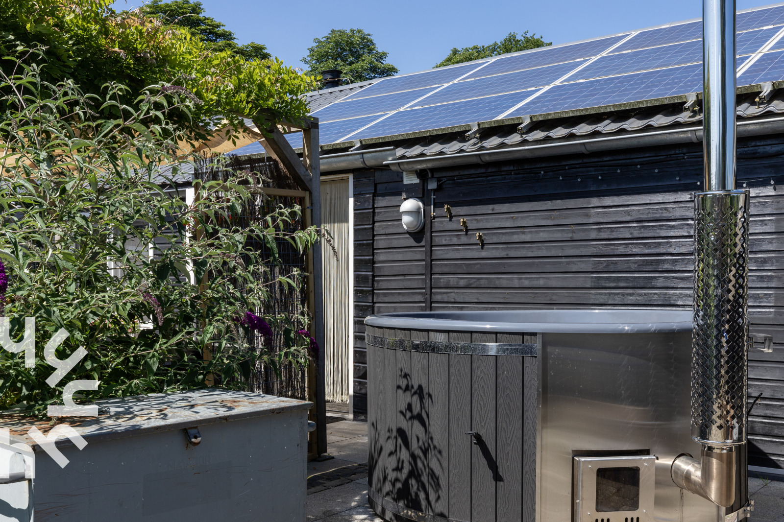 sfeervol-4-persoons-appartement-met-een-hottub-in-de-tuin-in-nieuw-heeten