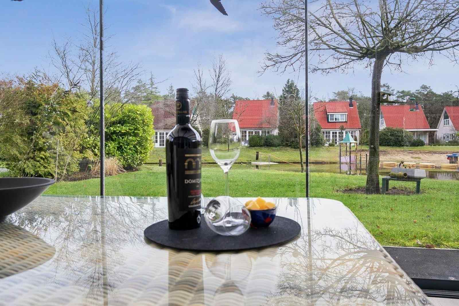 5-persoons-vakantiehuis-met-tuinkamer-op-vakantiepark-hellendoorn