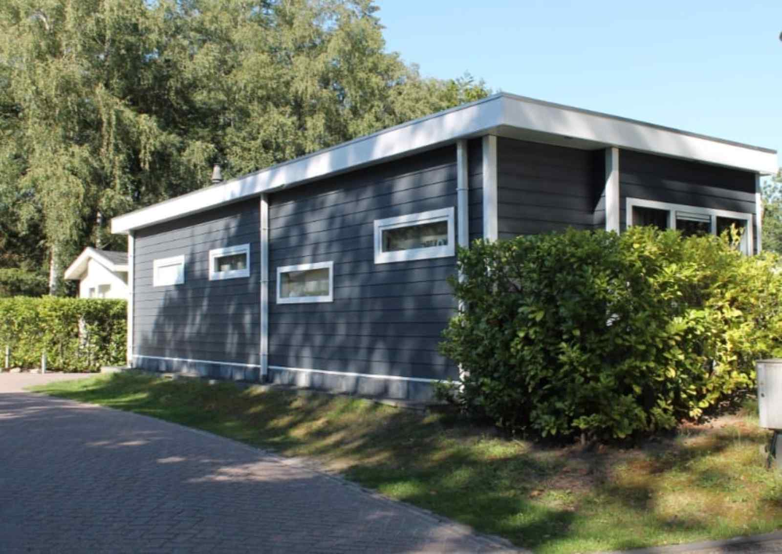 mooie-4-persoons-chalet-gelegen-in-het-bos-op-residence-de-eese