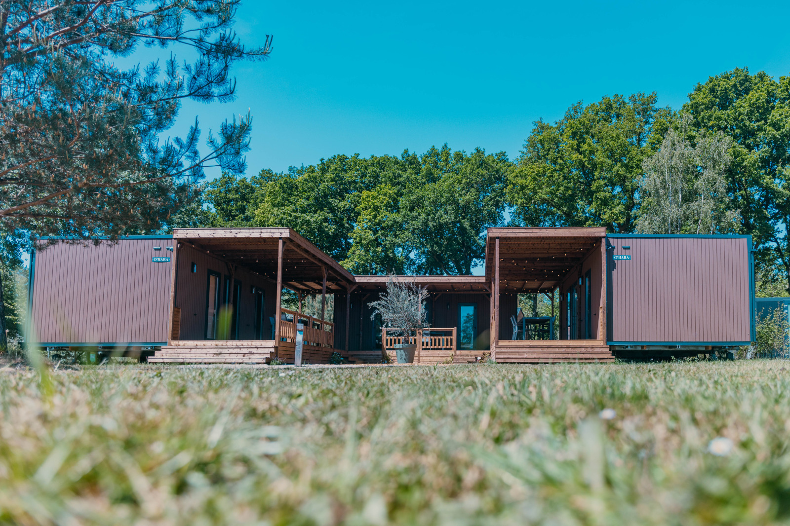 Luxe 12 persoons Lodge op een vakantiepark aan de rand