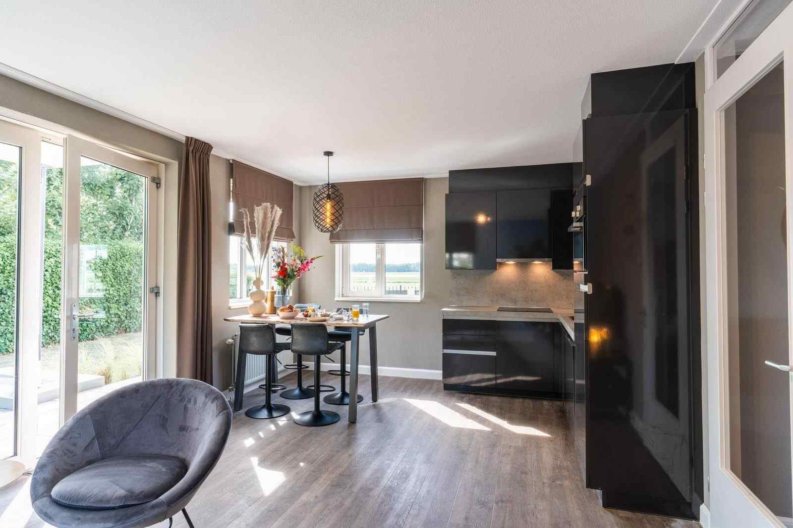 mooi-ingericht-appartement-voor-4-personen-op-vakantiepark-noordwijkse-duinen-dichtbij-zee