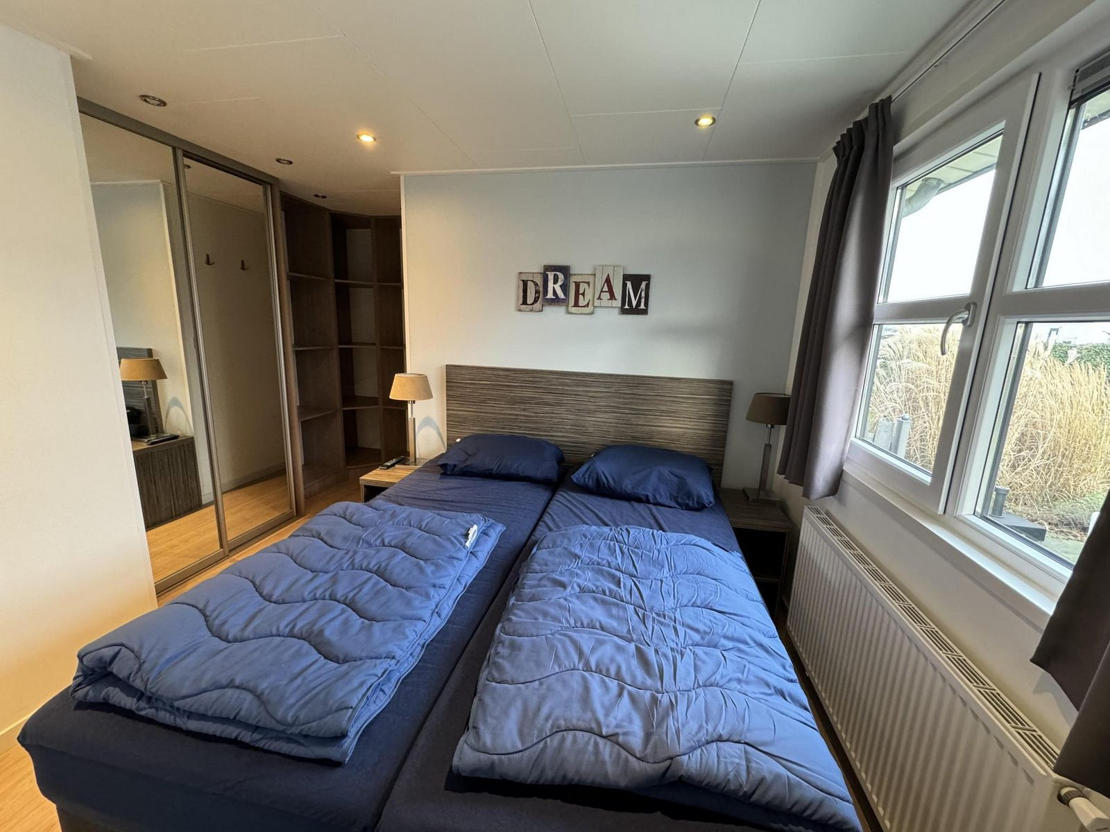 4-persoons-comfort-chalet-op-park-met-zwembad-en-internet