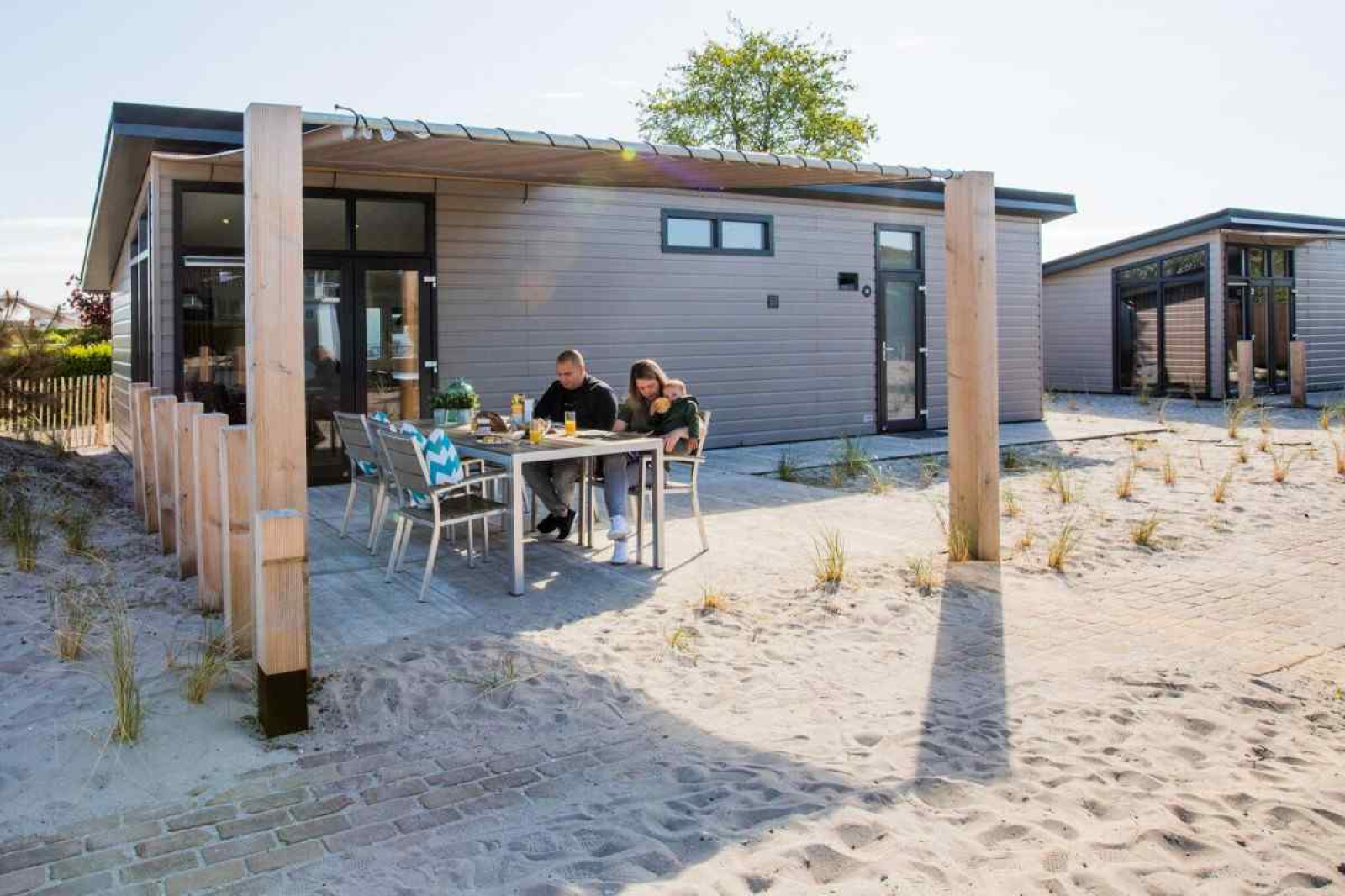 gezellig-6-persoons-chalet-op-park-met-zwembad-en-internet