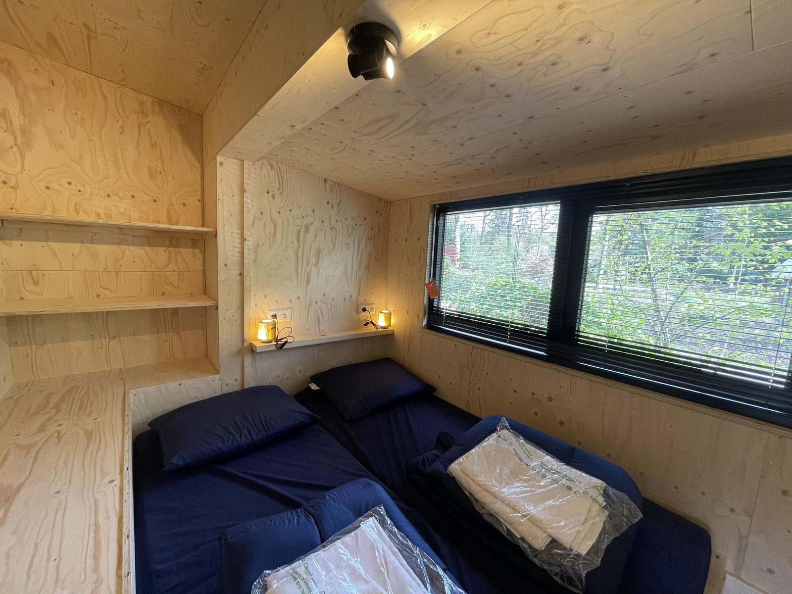 tiny-house-voor-4-personen-op-vakantiepark-de-utrechtse-heuvelrug