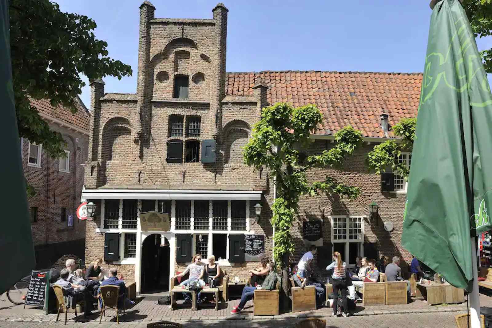 9-persoons-herberg-in-een-rijksmonument-middenin-de-binnenstad-van-amersfoort