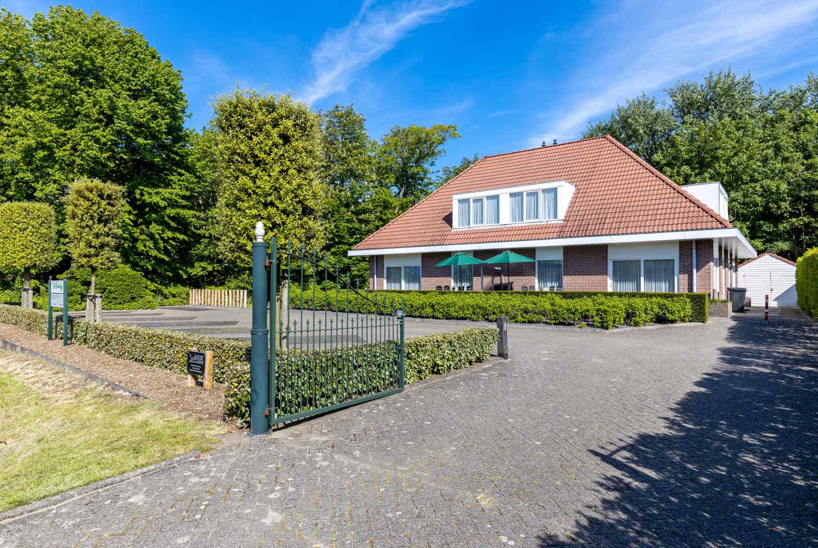 compleet-ingerichte-7-persoons-vakantiewoning-vlak-bij-centrum-bos-en-strand-van-domburg