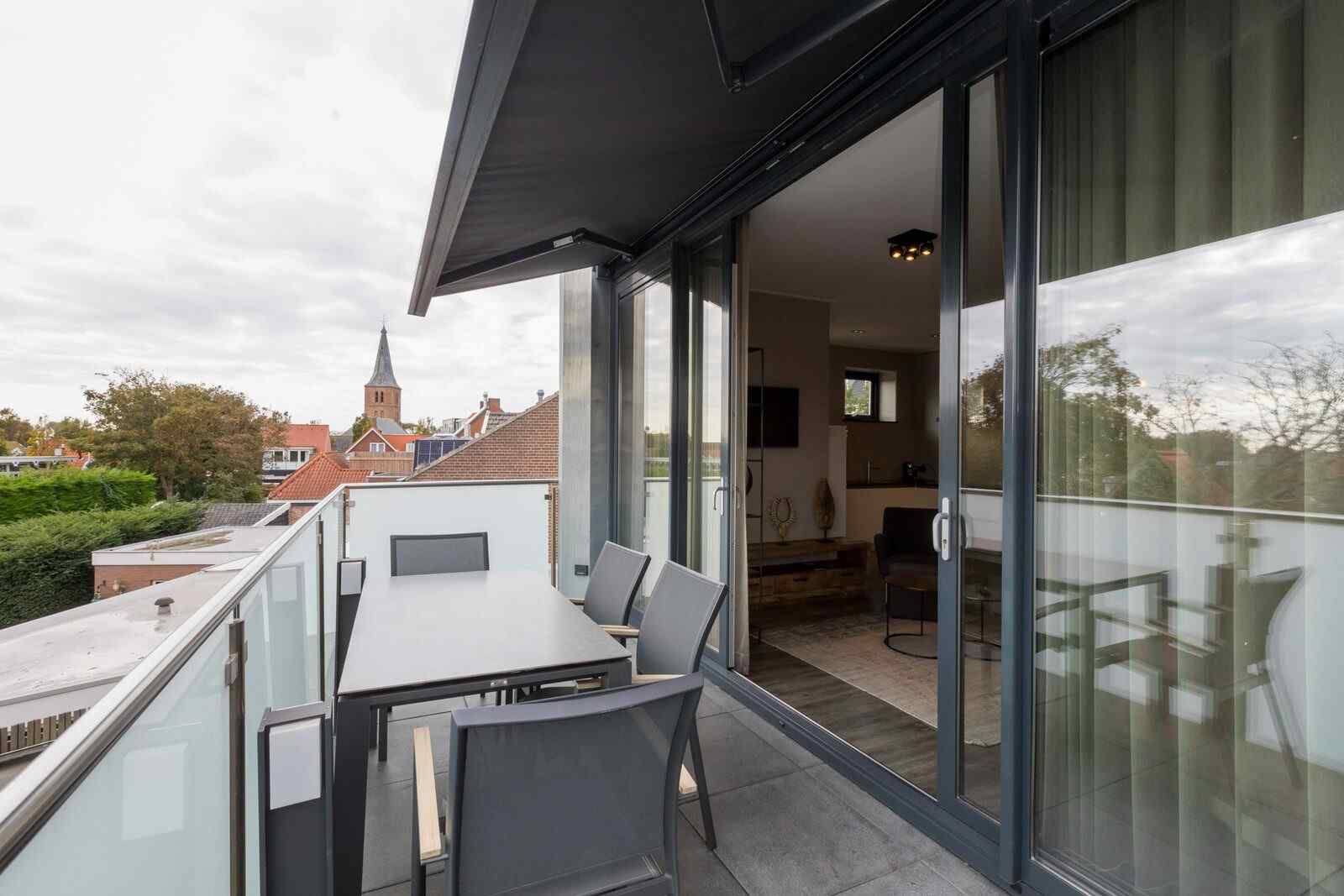 luxe-4-persoons-appartement-150-meter-van-het-strand-in-domburg