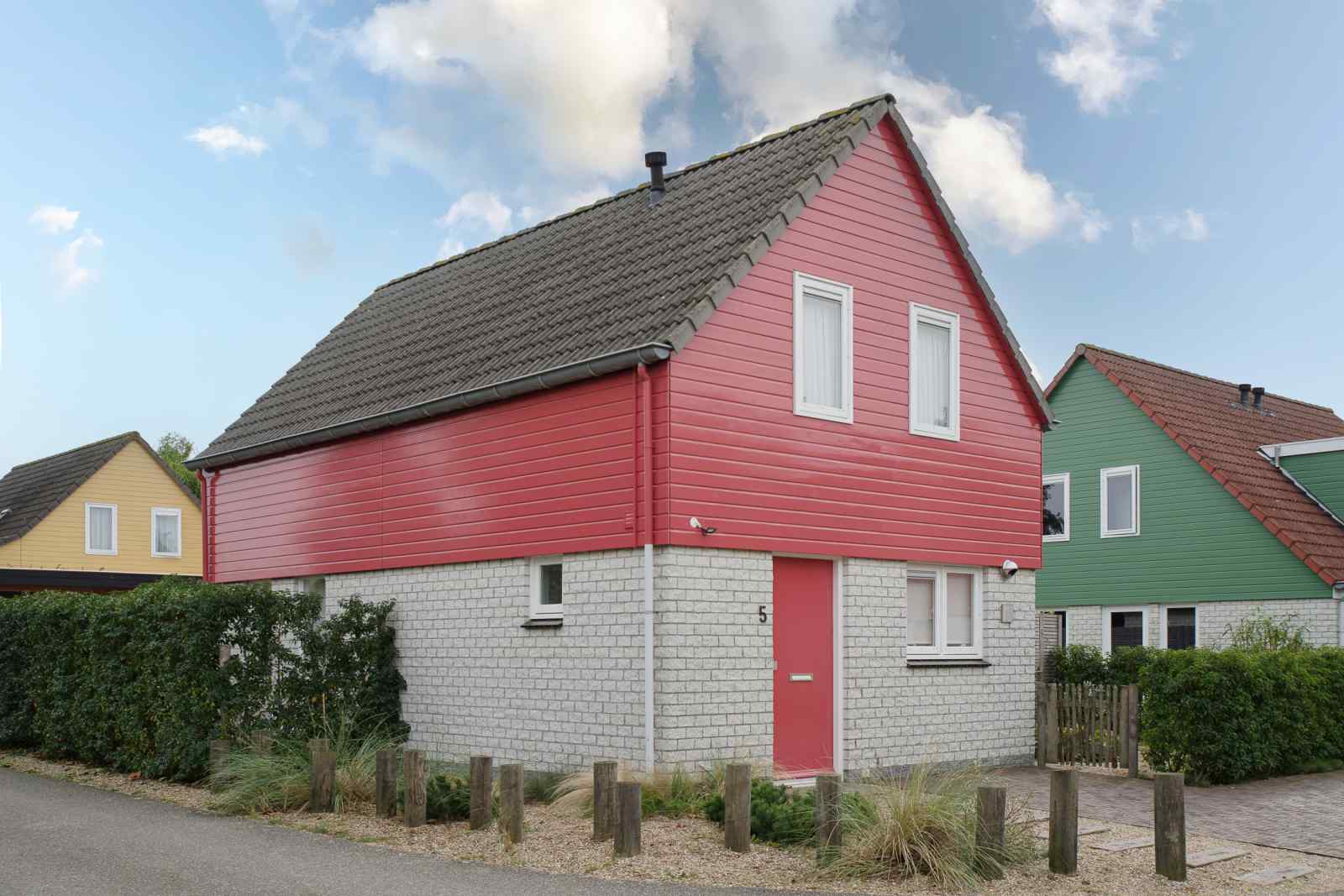 mooie-sfeervolle-8-persoons-woning-op-100-meter-van-oosterschelde-met-hottub-en-sauna