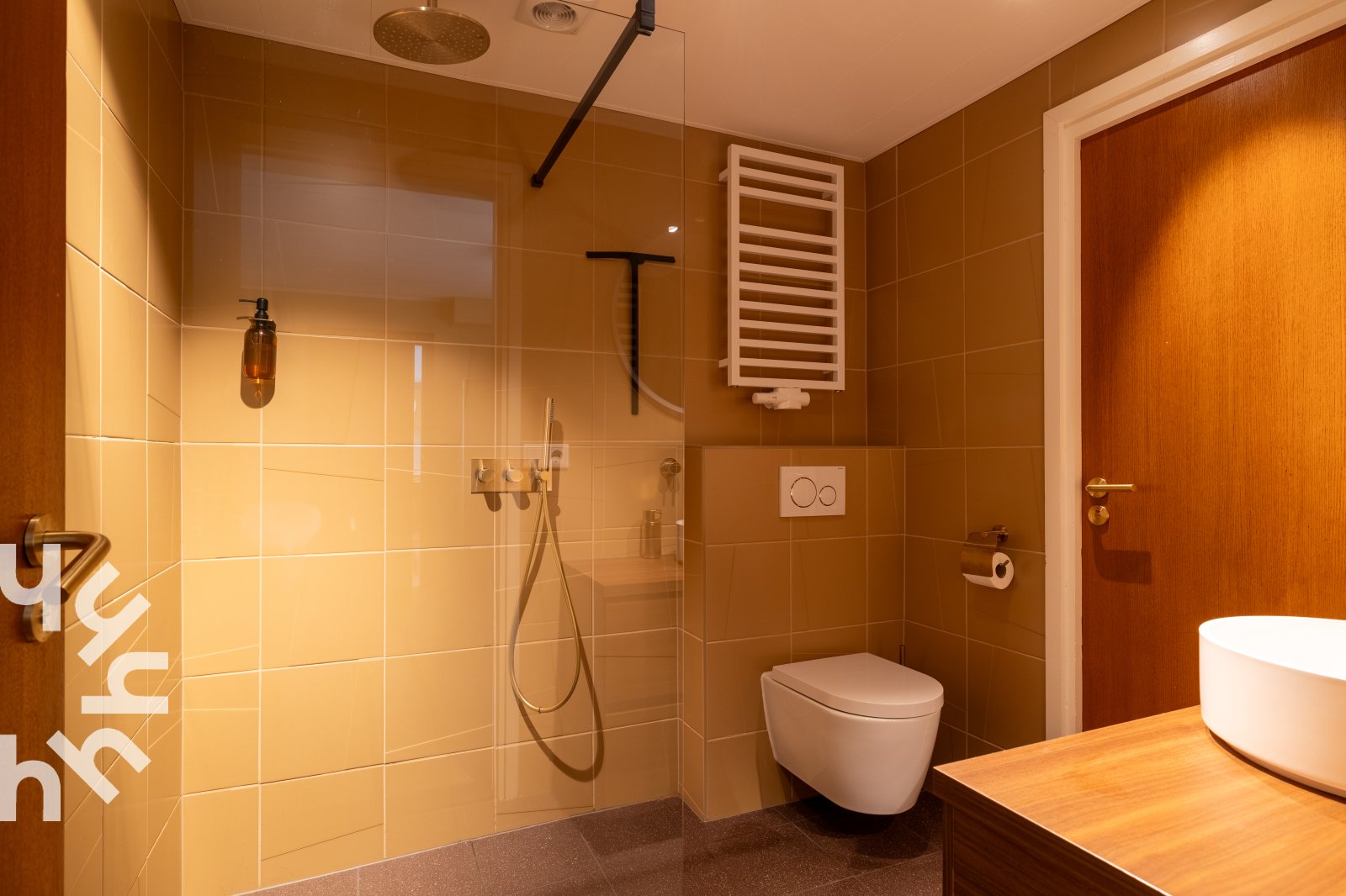 royale-8-persoons-vakantiewoning-met-spa-in-domburg-op-steenworp-afstand-van-centrum