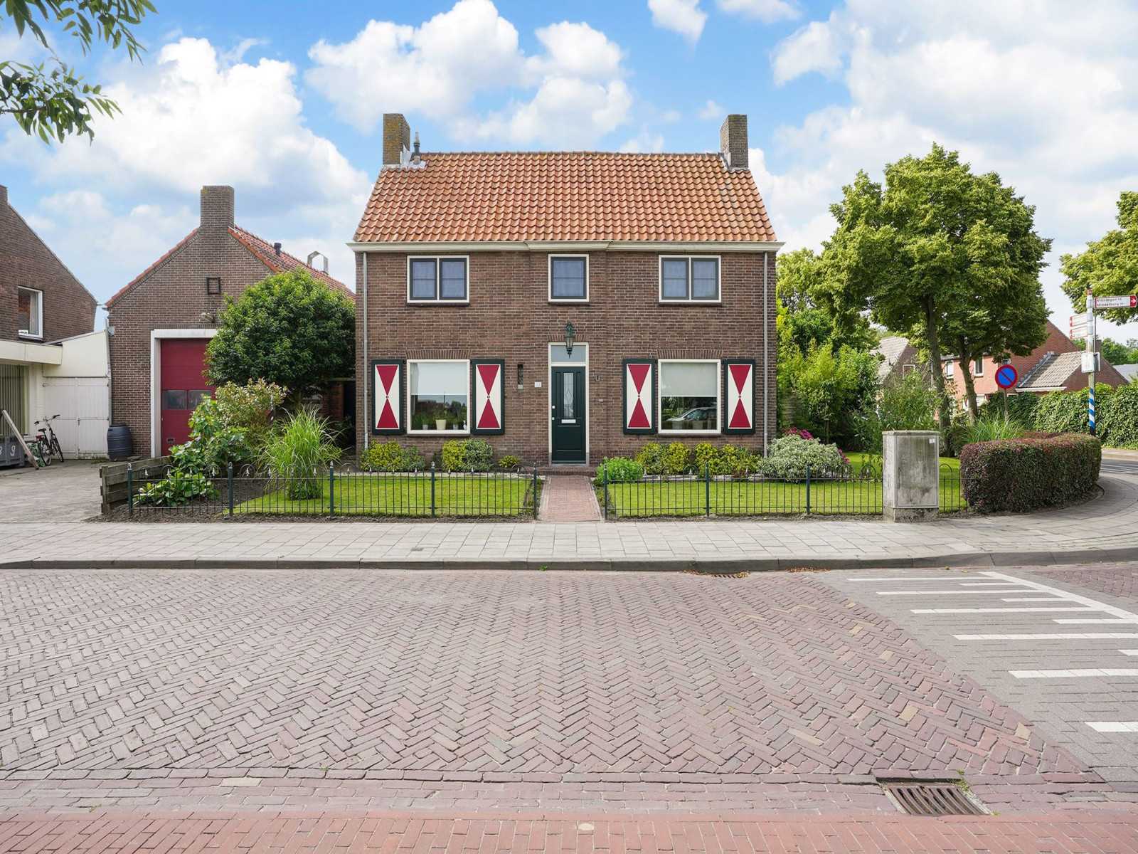 ruime-vrijstaande-4-persoons-vakantiewoning-met-tuin-op-het-zuiden