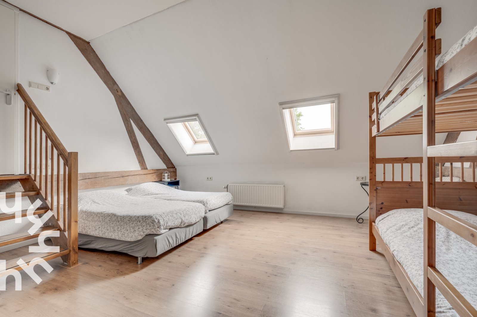 comfortabele-9-persoons-vakantiewoning-in-grijpskerke-centraal-gelegen-in-walcheren