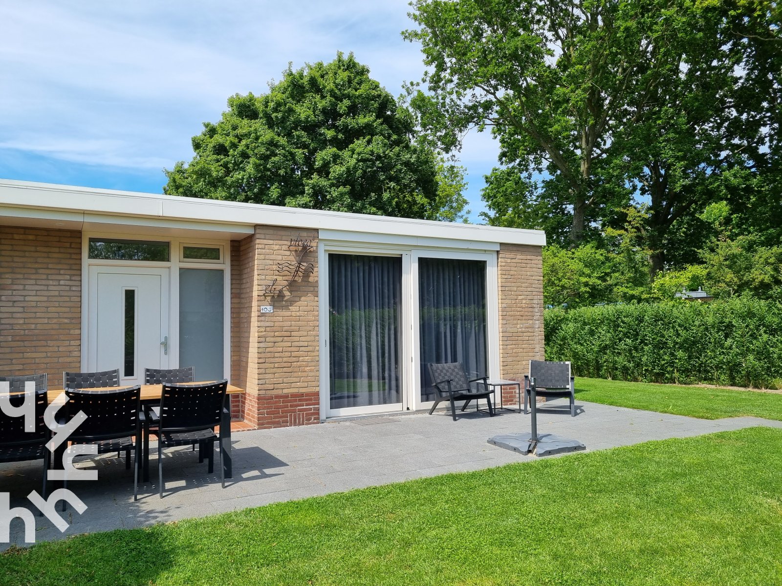 Luxe 6-persoons bungalow met infraroodsauna en vlak bij het strand