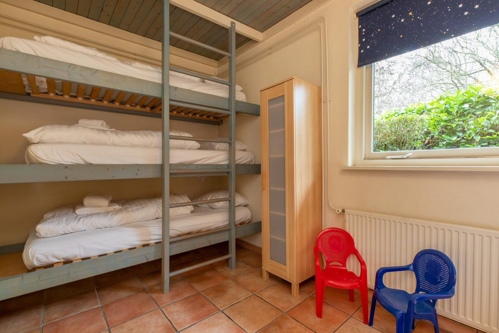 comfortabel-6-persoons-vakantiehuis-in-oostkapelle-nabij-het-strand