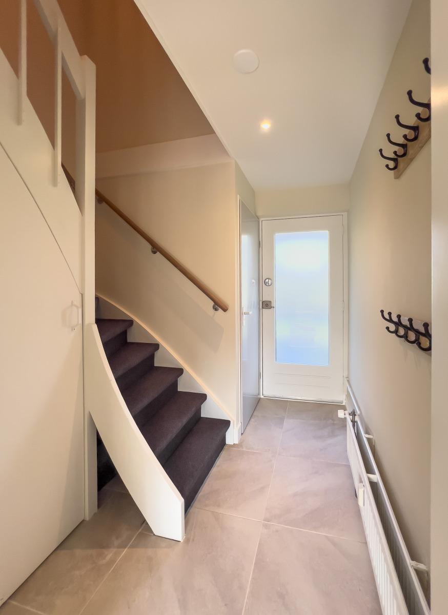 compleet-gerenoveerd-6-persoons-appartement-vlakbij-het-strand-van-oostkapelle