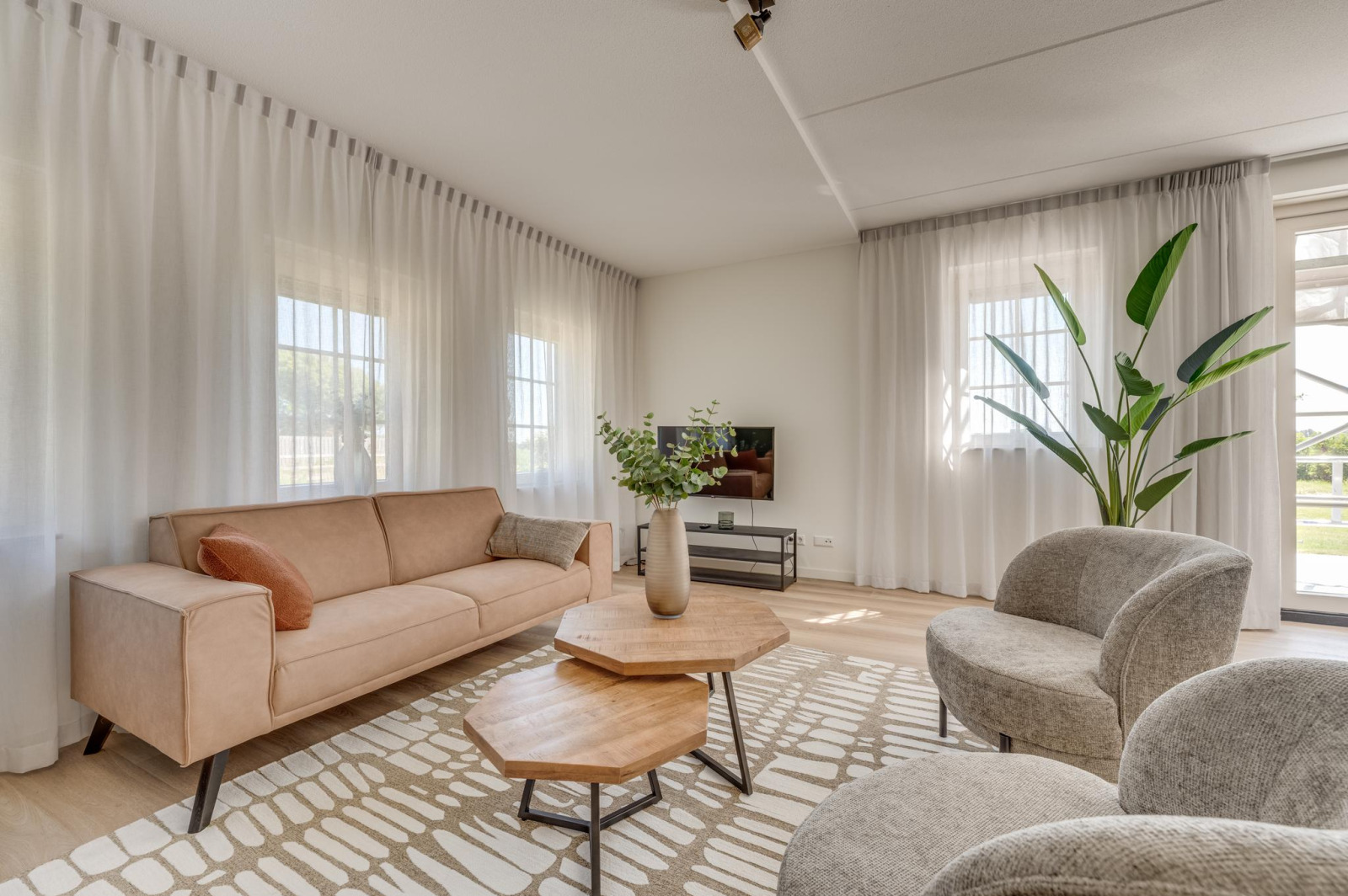 7-persoons-huisdiervriendelijke-hofvilla-met-hottub-en-barrelsauna-op-een-vakantiepark