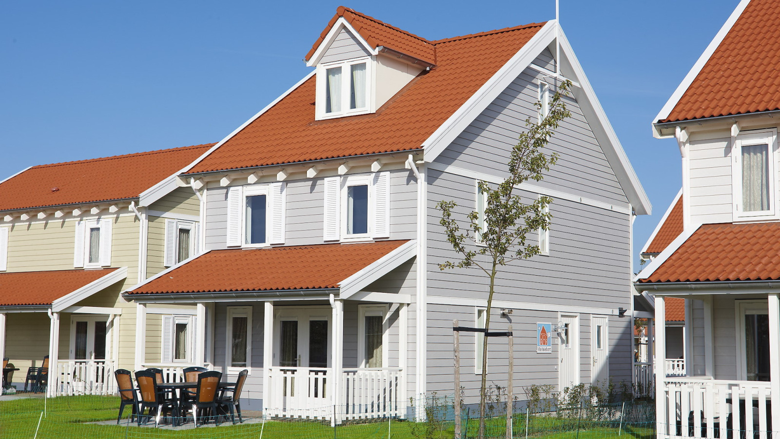 Kindvriendelijke 6-persoons vakantievilla met sauna op vakantiepark in Bruinisse — vrijgezellenfeest in Zeeland