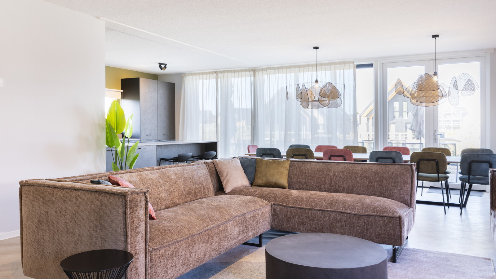 Villa voor 16 personen met 8 slaapkamers en sauna op vakantiepark nabij de Zeeuwse kust — groepsaccommodatie in Nieuwvliet
