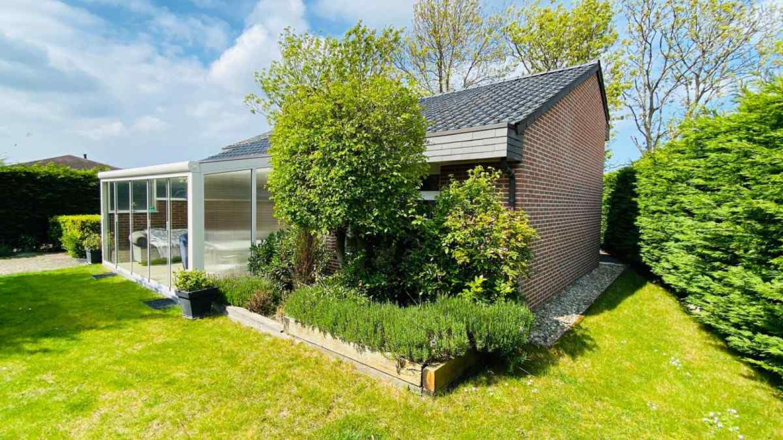 4-persoons-mooie-vrijstaande-vakantiebungalow-in-brouwershaven