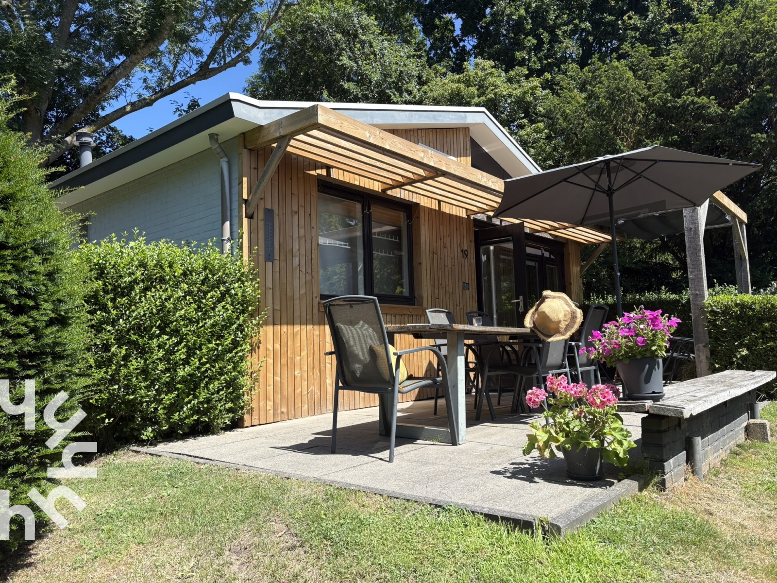 Vrijstaande gerenoveerde 4-persoons bungalow met tuin op loopafstand van bos en strand