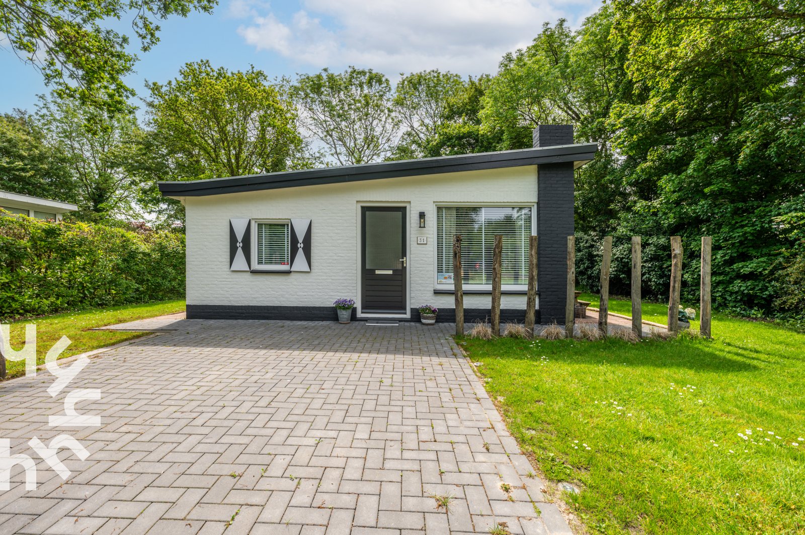 Knusse 4-persoons bungalow in een bosrijk gebied in Oostkapelle