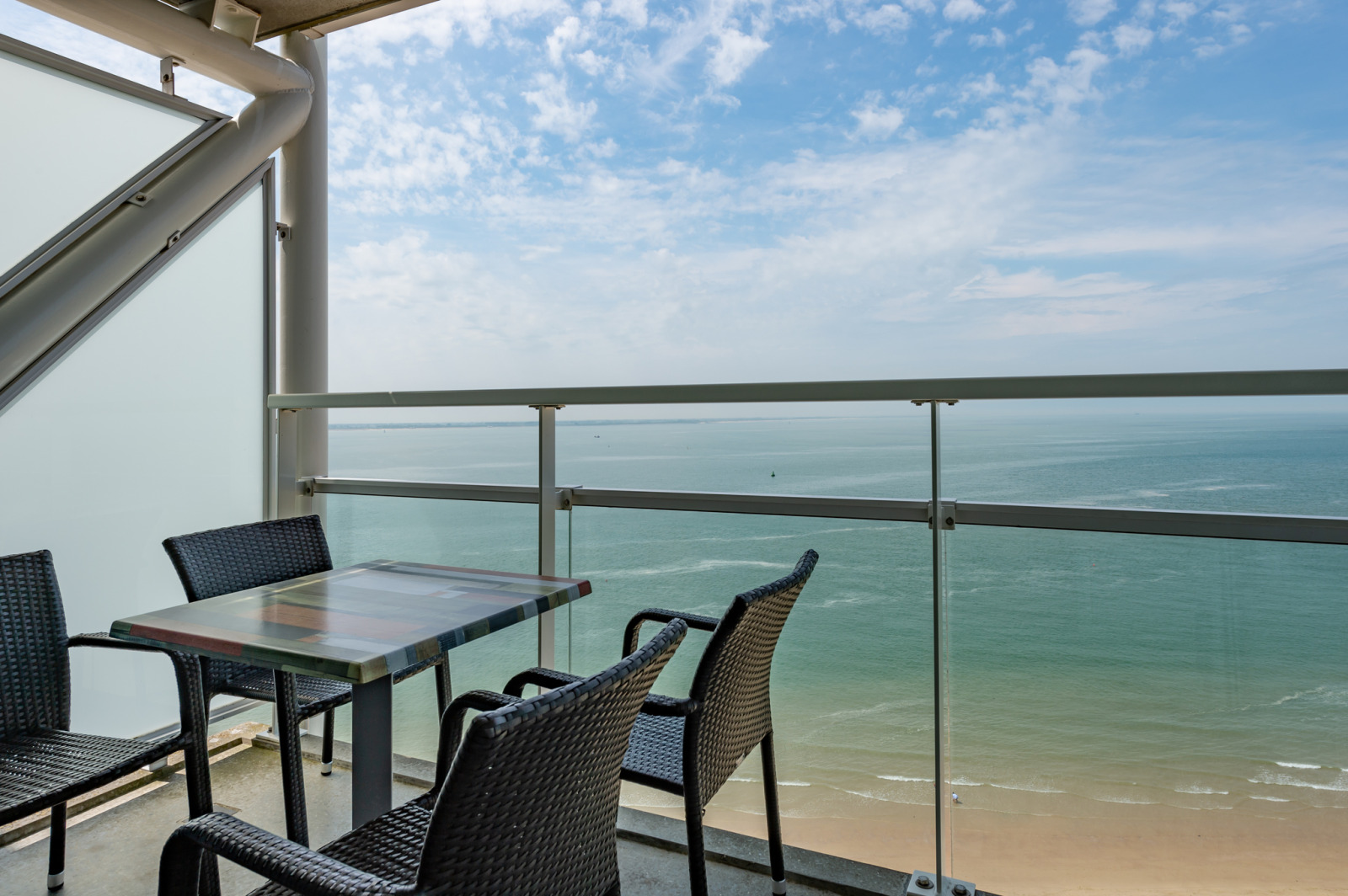 Vierpersoons strand appartement met zeezicht aan de Bou