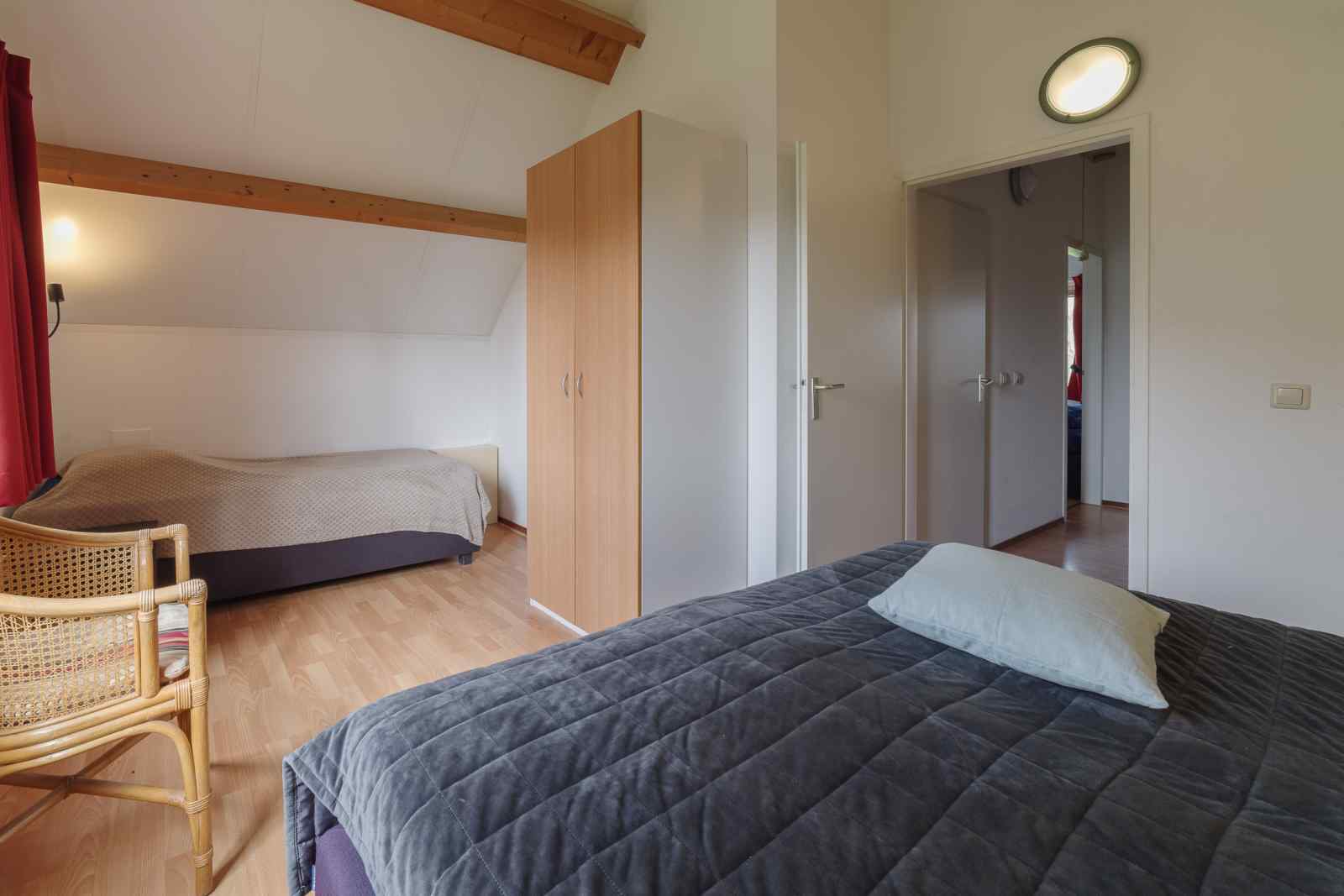 mooi-8-persoons-vakantiehuis-direct-aan-de-zee-met-sauna